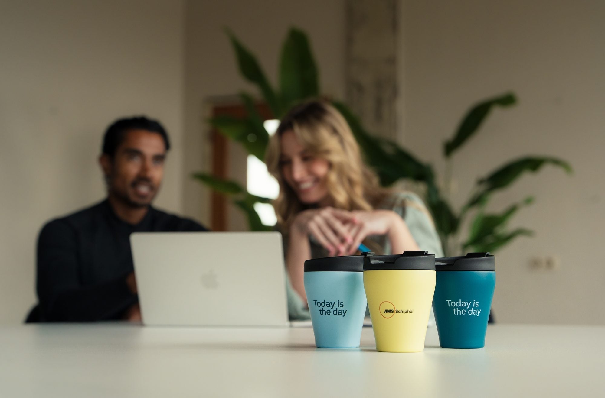 6 Advantages of Personalized Drinkware for HR Managers